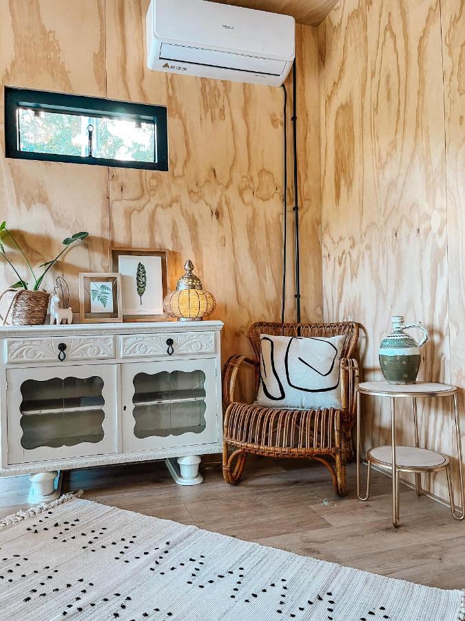 Elysian Fields - The Island Tiny House Bed and Breakfast Sadu Eksteriør billede