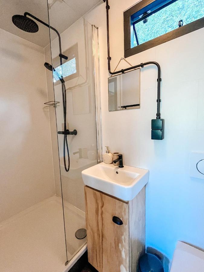 Elysian Fields - The Island Tiny House Bed and Breakfast Sadu Eksteriør billede