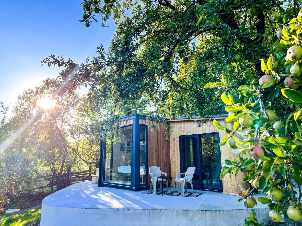 Elysian Fields - The Island Tiny House Bed and Breakfast Sadu Eksteriør billede