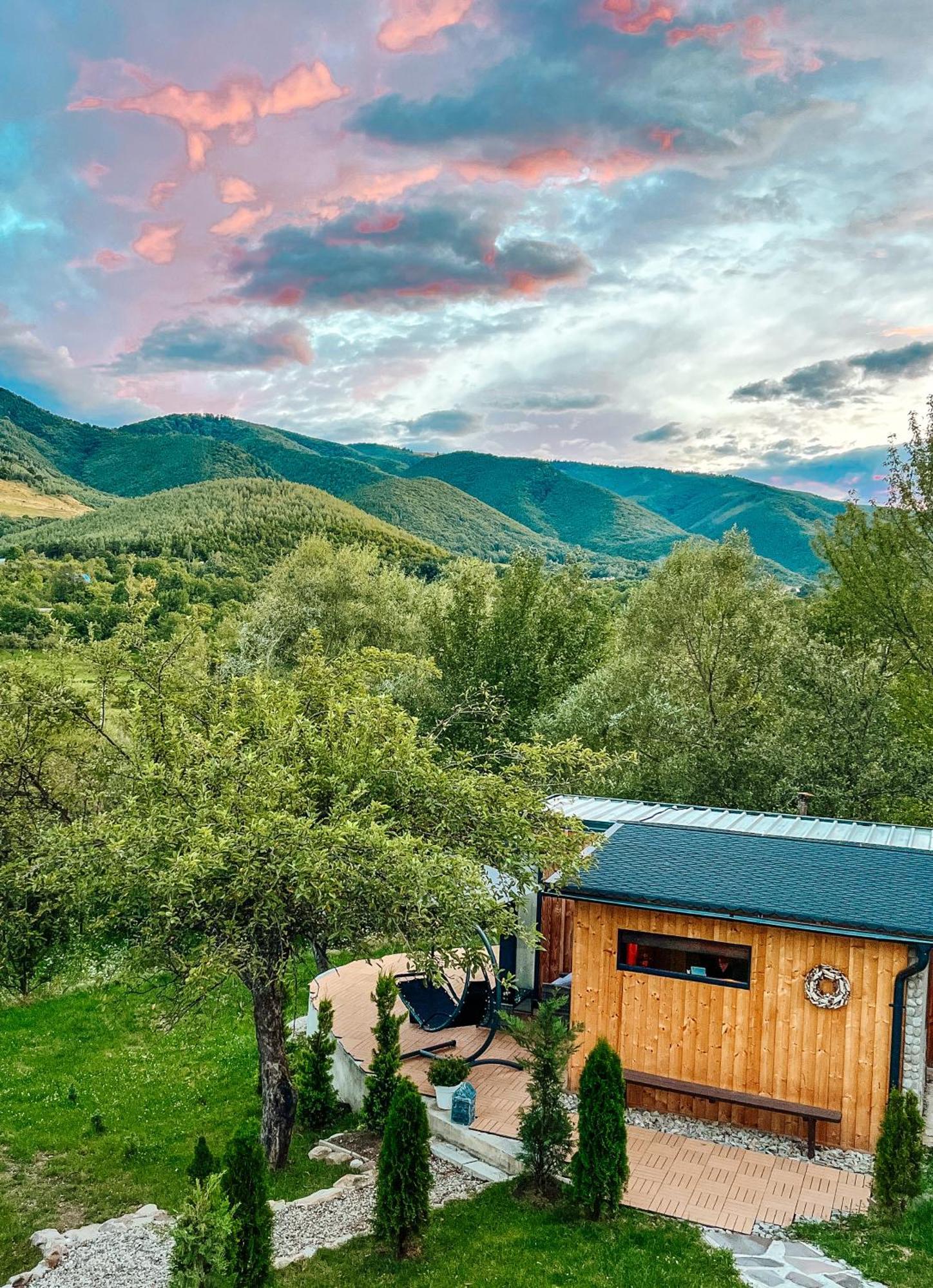 Elysian Fields - The Island Tiny House Bed and Breakfast Sadu Eksteriør billede