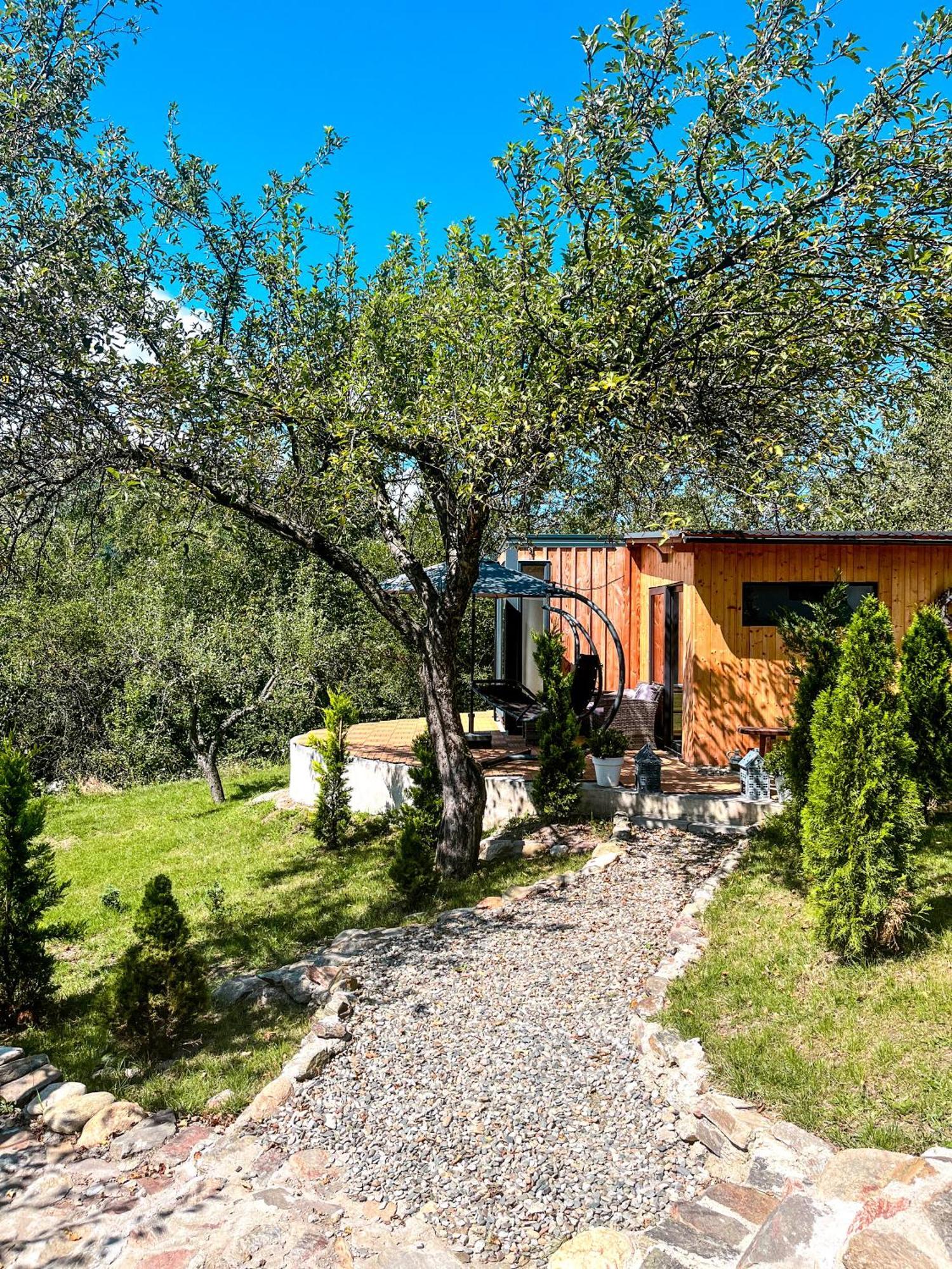 Elysian Fields - The Island Tiny House Bed and Breakfast Sadu Eksteriør billede